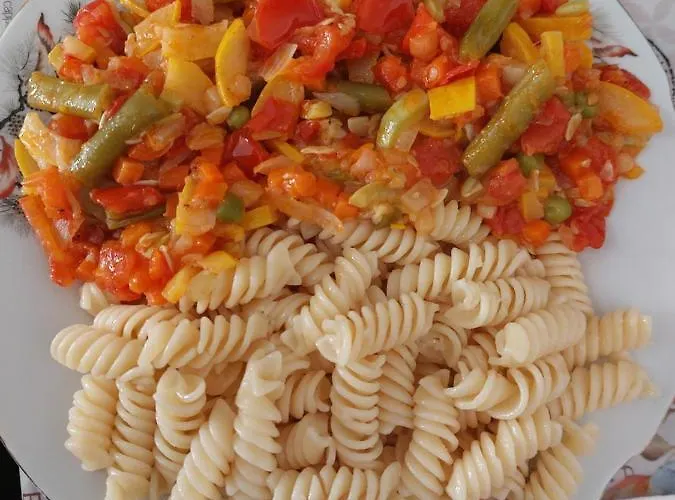 під чертежиком Holiday home